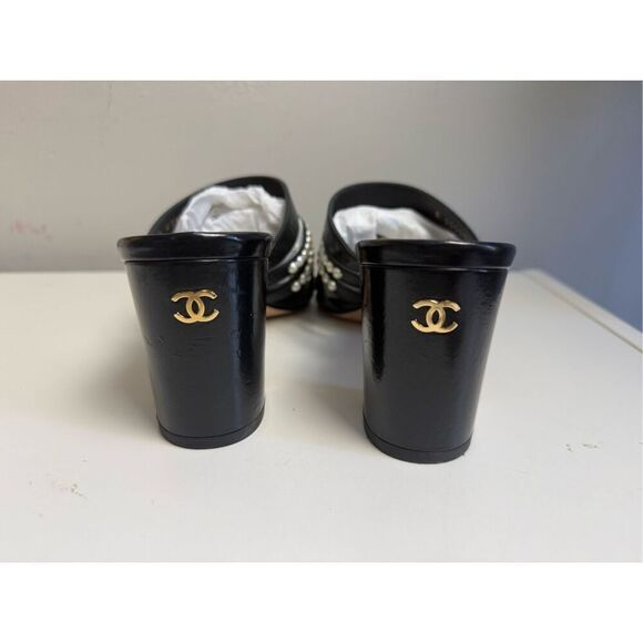 Chanel white pearl strappy block heel sandals 38.5 - Picture 5 of 9